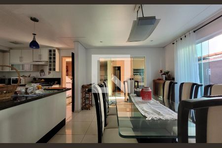 Casa à venda com 336m², 5 quartos e 6 vagasCozinha