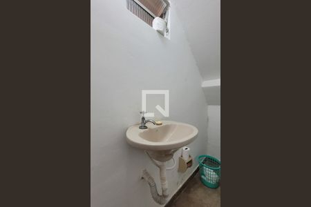 Casa à venda com 336m², 5 quartos e 6 vagasLavabo