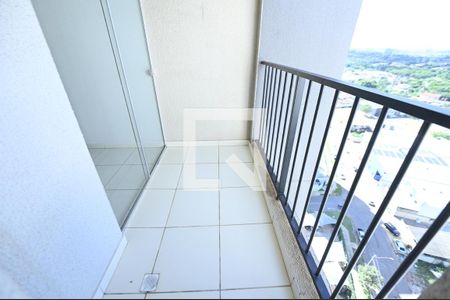 varanda de apartamento para alugar com 2 quartos, 55m² em Parque Oeste Industrial, Goiânia