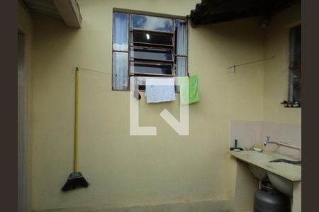 Casa à venda com 3 quartos, 100m² em Lagoinha, Belo Horizonte