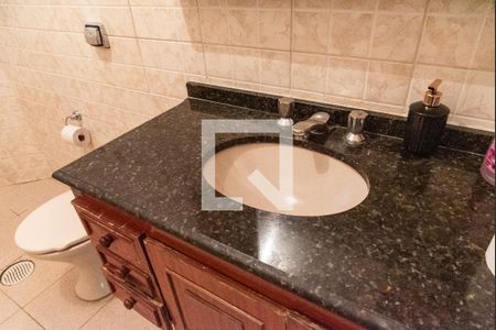 Casa à venda com 260m², 3 quartos e sem vagaBanheiro