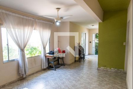 Sala de casa à venda com 3 quartos, 260m² em Jardim da Gloria, São Paulo