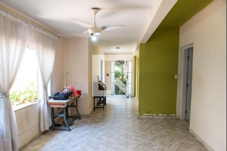 Sala de casa à venda com 3 quartos, 260m² em Jardim da Gloria, São Paulo