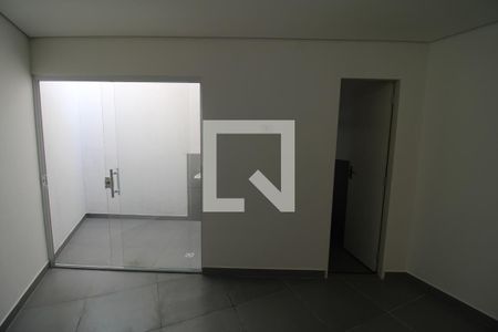 Quarto de casa para alugar com 1 quarto, 28m² em Vila Guilherme, São Paulo