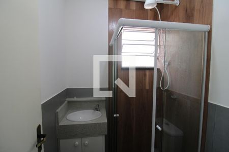 Banheiro de casa para alugar com 1 quarto, 32m² em Vila Guilherme, São Paulo