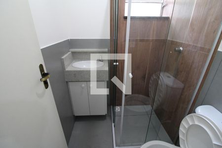 Banheiro de casa para alugar com 1 quarto, 29m² em Vila Guilherme, São Paulo
