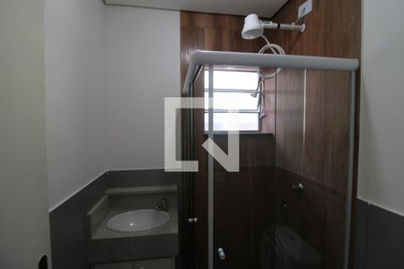 Banheiro de casa para alugar com 1 quarto, 29m² em Vila Guilherme, São Paulo