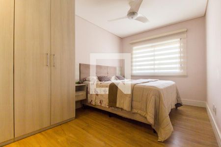 Suíte de apartamento à venda com 2 quartos, 69m² em Jardim Tupanci, Barueri