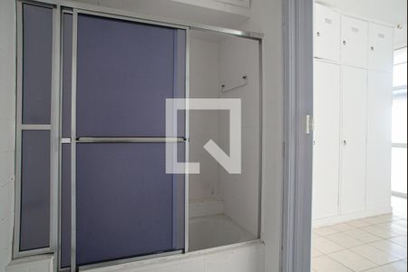 Banheiro de kitnet/studio para alugar com 1 quarto, 44m² em Centro Histórico de São Paulo, São Paulo
