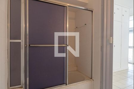 Banheiro de kitnet/studio à venda com 1 quarto, 44m² em Centro Histórico de São Paulo, São Paulo