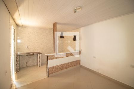 Sala/Quarto e cozinha de casa para alugar com 1 quarto, 16m² em Vila Nova Mazzei, São Paulo