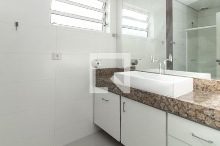 Banheiro de casa à venda com 3 quartos, 274m² em Jardim Cotinha, São Paulo