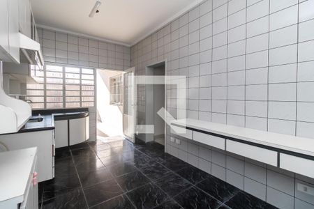 Casa à venda com 274m², 3 quartos e 2 vagasCozinha