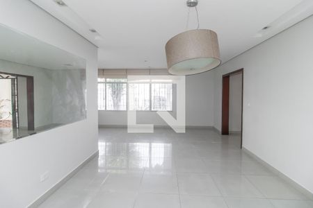 Sala de casa à venda com 3 quartos, 274m² em Jardim Cotinha, São Paulo