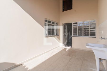 Casa à venda com 274m², 3 quartos e 2 vagasÁrea de serviço