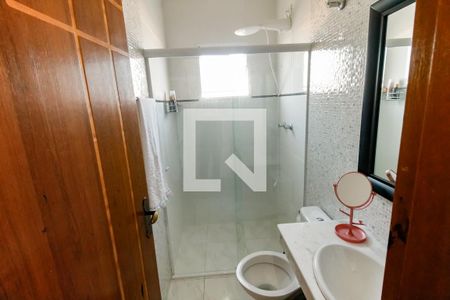 Banheiro da Suíte 1 de casa para alugar com 3 quartos, 215m² em Parque Monte Alegre, Taboão da Serra