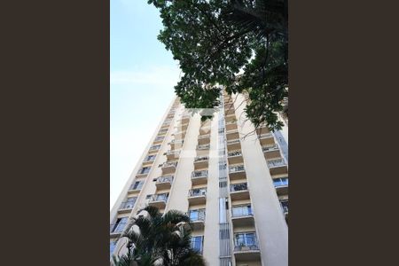 Apartamento para alugar com 70m², 2 quartos e 1 vagaFachada 