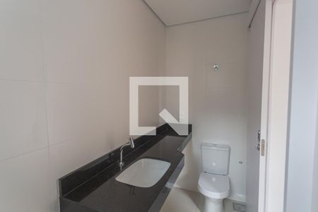 Apartamento à venda com 61m², 2 quartos e 2 vagasBanheiro da Suíte 1