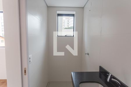 Apartamento à venda com 61m², 2 quartos e 2 vagasBanheiro da Suíte 1