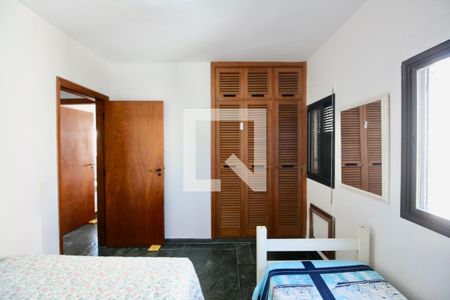 Apartamento para alugar com 220m², 4 quartos e 2 vagas Apartamento para alugar com 220m², 4 quartos e 2 vagasQuarto 2