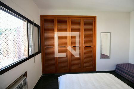 Apartamento para alugar com 220m², 4 quartos e 2 vagas Apartamento para alugar com 220m², 4 quartos e 2 vagasQuarto Suíte