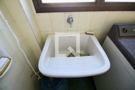 Apartamento para alugar com 220m², 4 quartos e 2 vagas Apartamento para alugar com 220m², 4 quartos e 2 vagasÁrea de Serviço