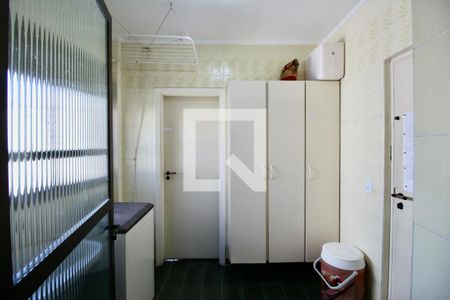 Apartamento para alugar com 220m², 4 quartos e 2 vagas Apartamento para alugar com 220m², 4 quartos e 2 vagasÁrea de Serviço