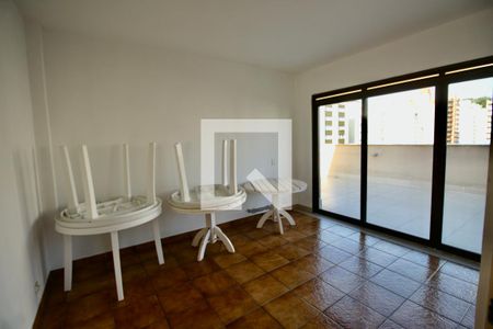 Apartamento para alugar com 220m², 4 quartos e 2 vagas Apartamento para alugar com 220m², 4 quartos e 2 vagasÁrea comum - Salão de festas