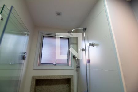 Banheiro da Suíte 1 de apartamento à venda com 2 quartos, 102m² em Jardim das Acacias, São Paulo