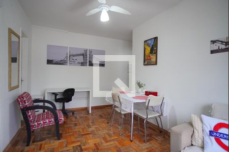 Sala de apartamento à venda com 1 quarto, 44m² em Passo da Areia, Porto Alegre