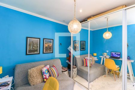 Casa à venda com 158m², 3 quartos e 3 vagasEdícula - Escritório