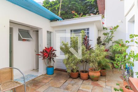 Casa à venda com 158m², 3 quartos e 3 vagasQuintal