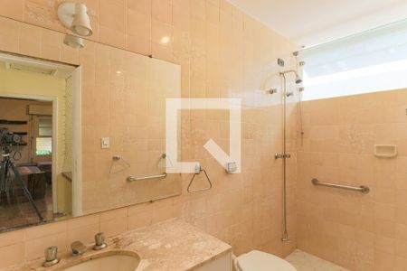 Casa à venda com 158m², 3 quartos e 3 vagasBanheiro