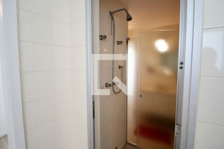 Apartamento para alugar com 120m², 4 quartos e 2 vagasBanheiro de serviço