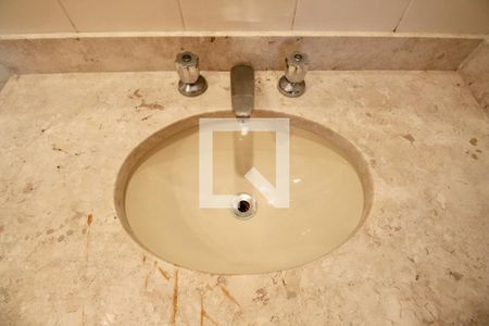 Apartamento para alugar com 120m², 4 quartos e 2 vagasBanheiro Social