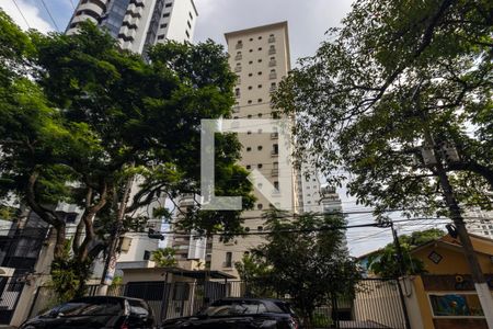 Apartamento à venda com 42m², 1 quarto e 1 vaga Apartamento à venda com 42m², 1 quarto e 1 vagaFachada