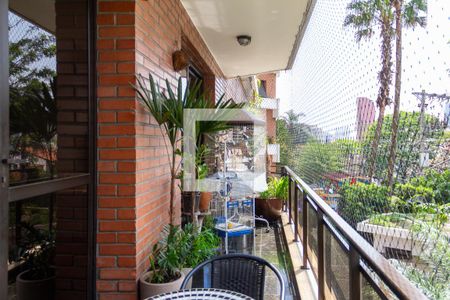 Apartamento à venda com 290m², 4 quartos e 3 vagasSacada