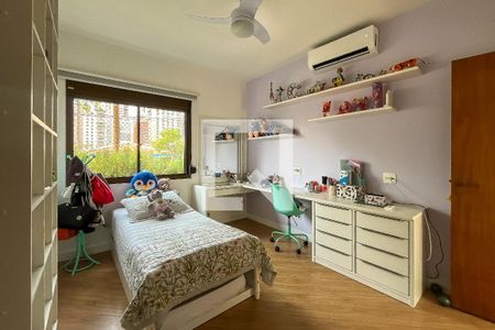 Apartamento à venda com 290m², 4 quartos e 3 vagasSuíte II