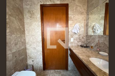 Apartamento à venda com 290m², 4 quartos e 3 vagasLavabo
