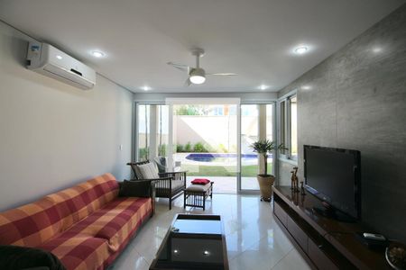 Sala de casa de condomínio para alugar com 5 quartos, 370m² em Jardim Acapulco, Guarujá