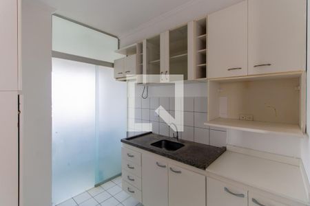 Cozinha de apartamento para alugar com 2 quartos, 50m² em Vila Ema, São Paulo