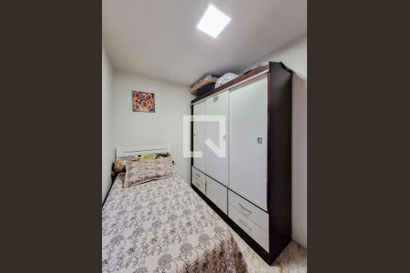 Casa à venda com 206m², 3 quartos e 2 vagas Casa à venda com 206m², 3 quartos e 2 vagasQuarto 2