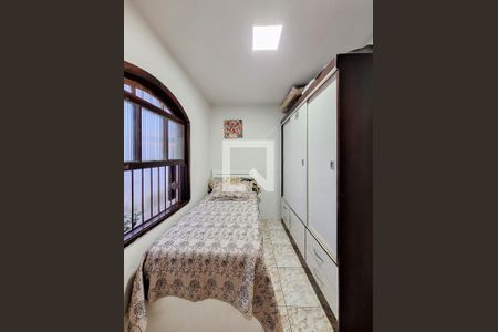 Casa à venda com 206m², 3 quartos e 2 vagas Casa à venda com 206m², 3 quartos e 2 vagasQuarto 2