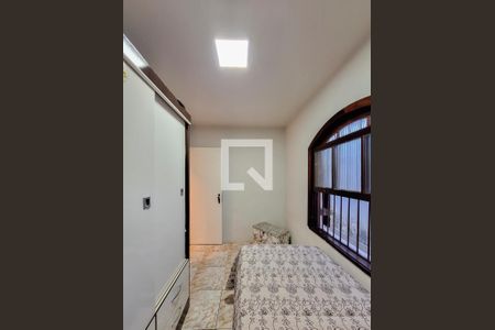 Casa à venda com 206m², 3 quartos e 2 vagas Casa à venda com 206m², 3 quartos e 2 vagasQuarto 2