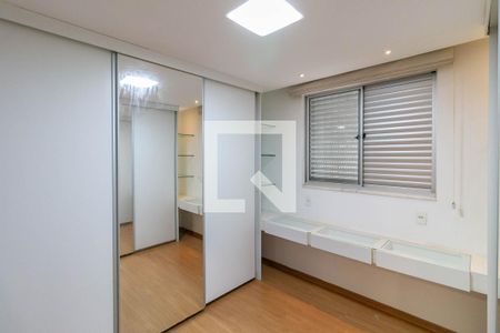 Apartamento à venda com 270m², 3 quartos e 4 vagasCloset Quarto 3