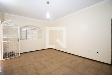 Sala 1 de casa para alugar com 3 quartos, 350m² em Taguatinga Norte (taguatinga), Brasília