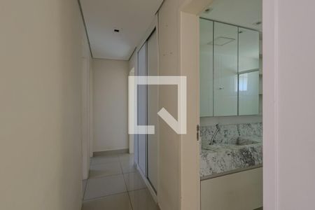 Corredor de apartamento à venda com 3 quartos, 69m² em Pompéia, Belo Horizonte