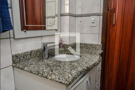 Apartamento à venda com 72m², 2 quartos e 2 vagasBanheiro da Suíte
