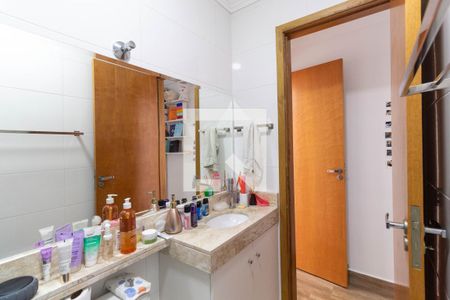 Casa à venda com 162m², 3 quartos e 3 vagasBanheiro da Suíte 1