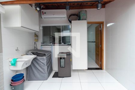 Casa à venda com 162m², 3 quartos e 3 vagasLavanderia